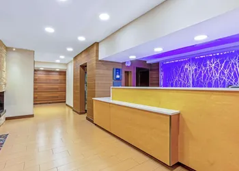 La Quinta Inn & Suites by Wyndham Manassas Battlefield hotel thumbnail 4