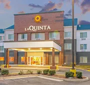 La Quinta Inn & Suites by Wyndham Manassas Battlefield hotel detail image 3