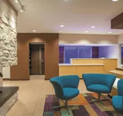 La Quinta Inn & Suites by Wyndham Manassas Battlefield hotel detail image 4