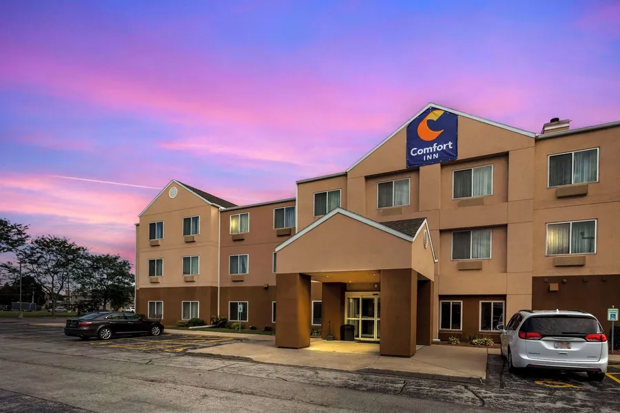 Comfort Inn & Suites Green Bay Stadium Area hotel detail image 2
