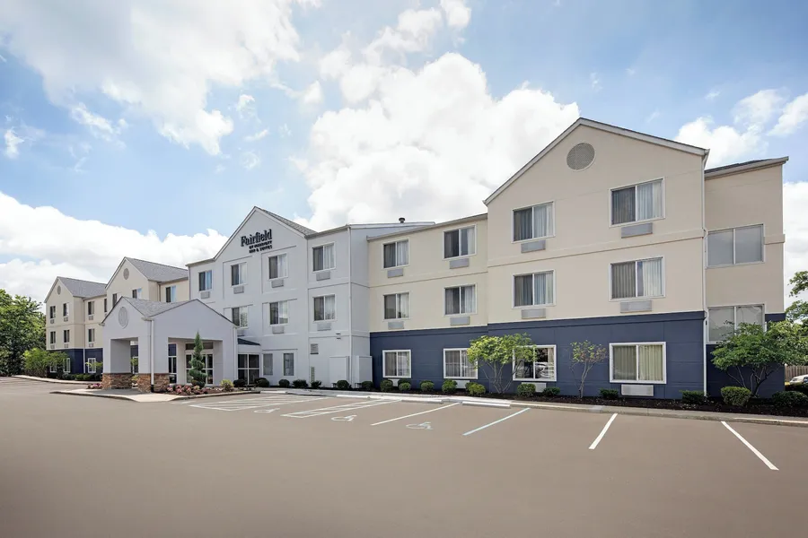 Fairfield Inn and Suites by Marriott Indianapolis Airport hotel detail image 2