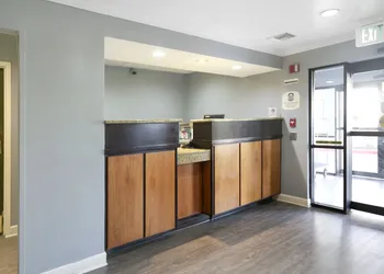 Quality Inn & Suites hotel thumbnail 8