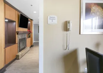Quality Inn & Suites hotel thumbnail 8