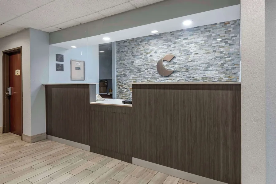 Comfort Inn & Suites Liverpool - Syracuse hotel detail image 2