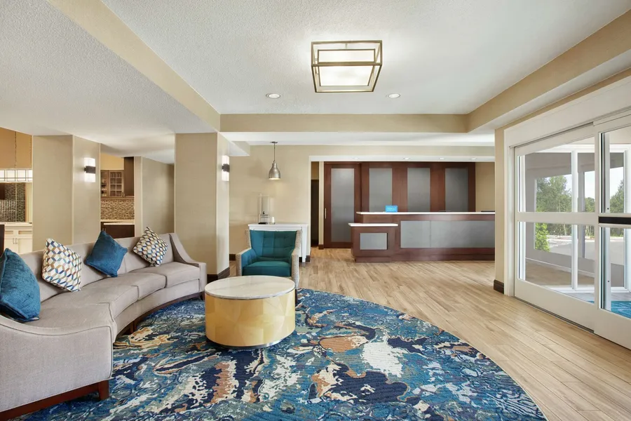 Homewood Suites by Hilton Kansas City-Airport hotel detail image 2