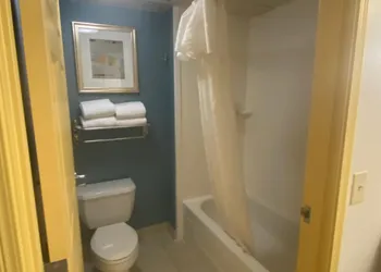 MainStay Suites Phoenix North hotel thumbnail 7