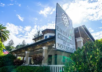 Embrace Calistoga hotel thumbnail 2