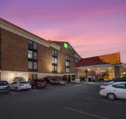 Holiday Inn Express Crestwood by IHG hotel detail image 3