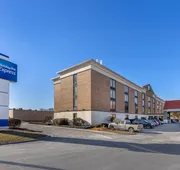 Holiday Inn Express Crestwood by IHG hotel detail image 5