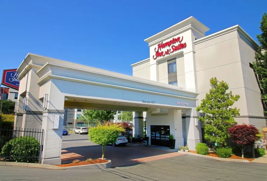Hampton Inn & Suites Tacoma hotel detail image 2