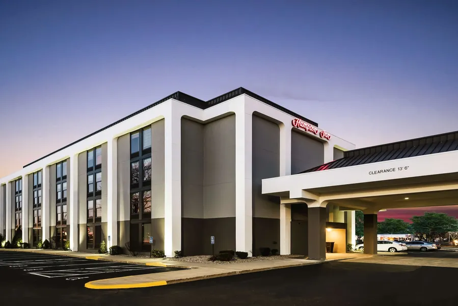 Hampton Inn West Springfield hotel detail image 2