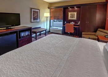 Hampton Inn Ashland hotel thumbnail 4
