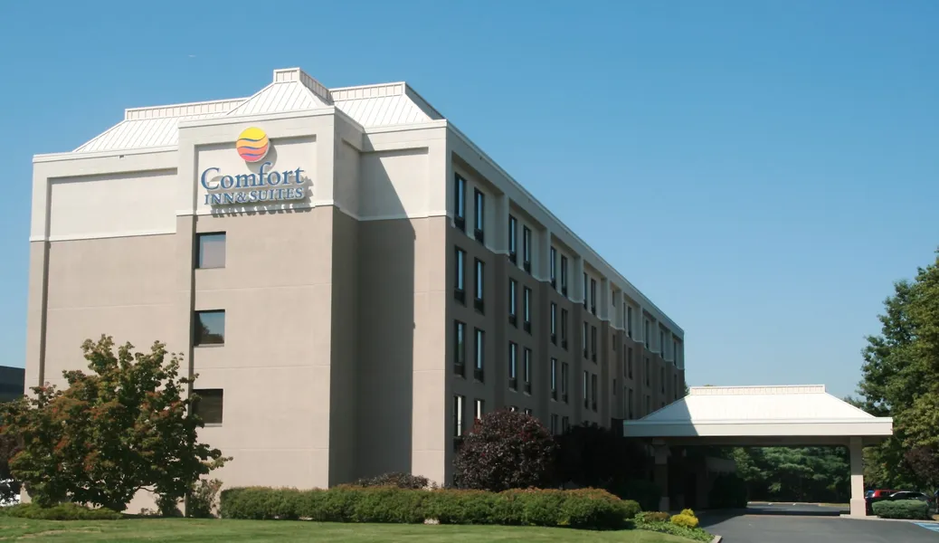 Comfort Inn & Suites Somerset - New Brunswick hotel detail image 2