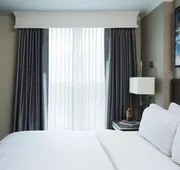 Chicago Marriott Suites O'Hare hotel detail image 4