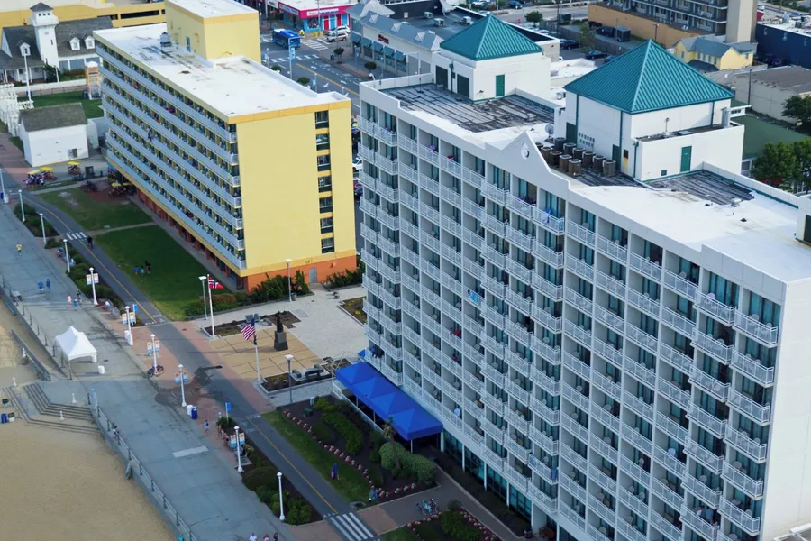 Courtyard by Marriott Virginia Beach Oceanfront/South hotel detail image 2