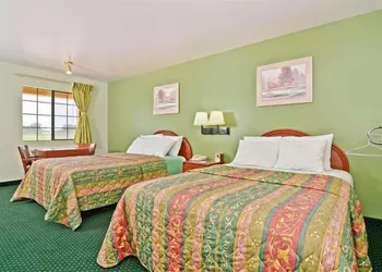 Pine Point Inn & Suites hotel thumbnail 4