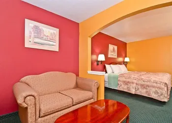 Pine Point Inn & Suites hotel thumbnail 7