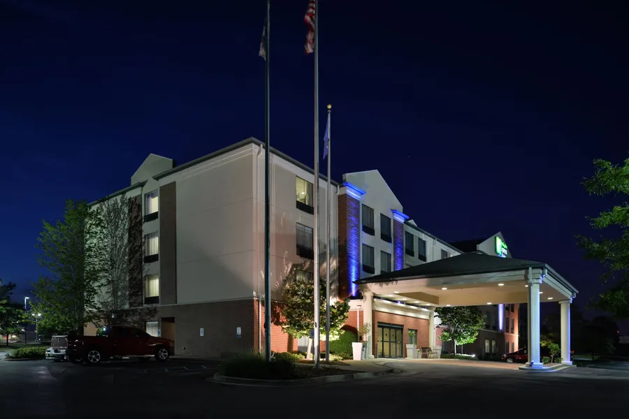 Holiday Inn Express & Suites New Berlin by IHG hotel detail image 2