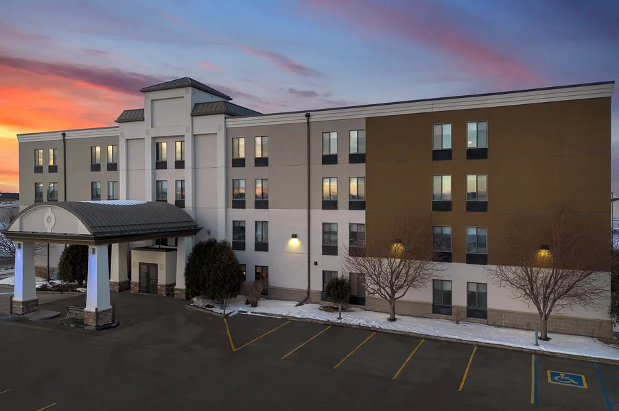 Holiday Inn Express Fargo-West Acres by IHG hotel detail image 2