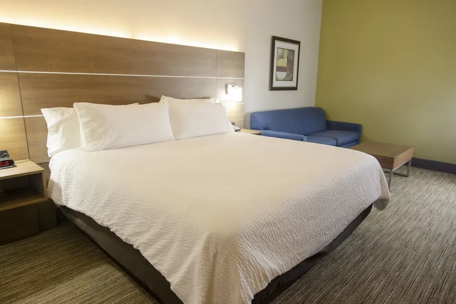 Holiday Inn Express Marshfield by IHG hotel detail image 6