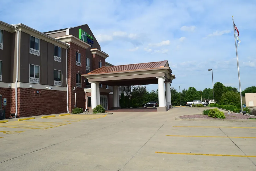 Holiday Inn Express Hotel & Suites Sparta by IHG hotel detail image 2