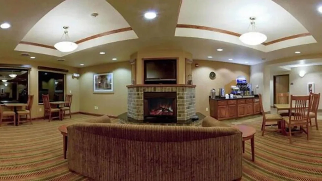 Holiday Inn Express & Suites Sioux Center by IHG hotel detail image 6