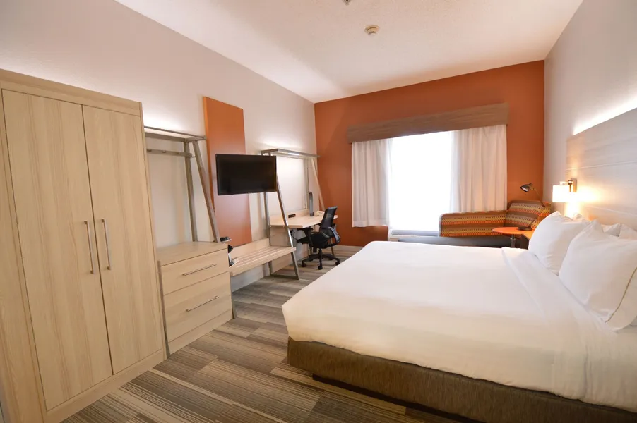 Holiday Inn Express Toledo-Oregon by IHG hotel detail image 6