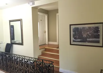 Grey Rose Suites hotel thumbnail 4