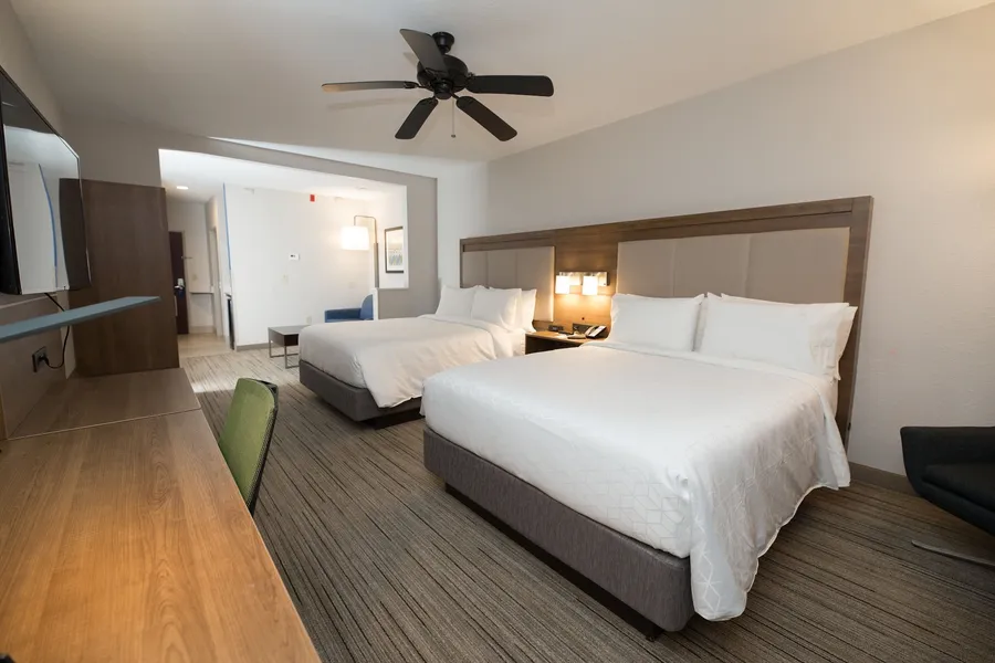 Holiday Inn Express Clinton by IHG hotel detail image 6