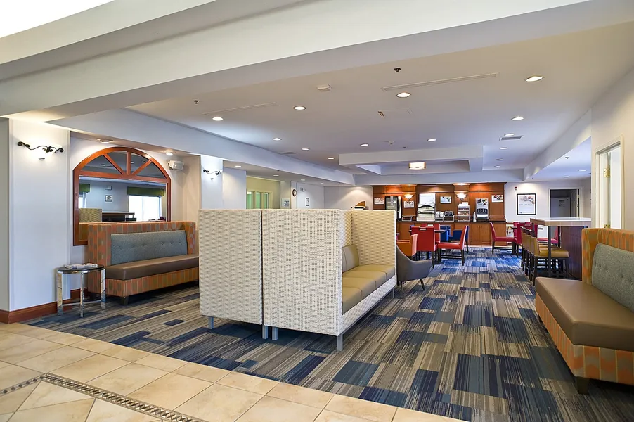 Holiday Inn Express Hotel & Suites Vermillion by IHG hotel detail image 2