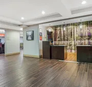 La Quinta Inn & Suites by Wyndham Norwich-Plainfield-Casino hotel detail image 4