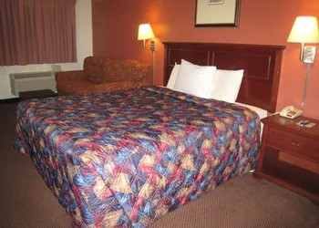 Motel 8 hotel thumbnail 7