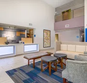 Holiday Inn Express Hotel & Suites Phoenix-Airport by IHG hotel detail image 3