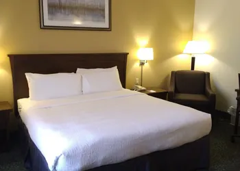 Howard Johnson by Wyndham Amherst Hadley hotel thumbnail 7