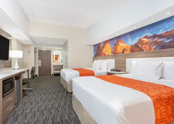 Howard Johnson by Wyndham Harrisburg hotel thumbnail 6