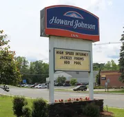 Howard Johnson by Wyndham Lenox hotel detail image 3