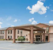 Howard Johnson by Wyndham Beckley hotel detail image 3