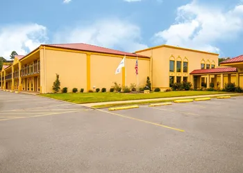 Howard Johnson by Wyndham Conway hotel thumbnail 4