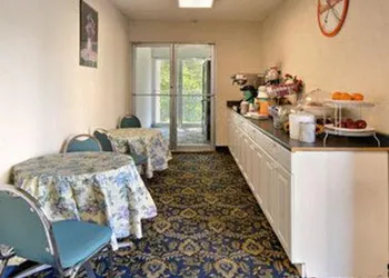 Howard Johnson Inn College Park hotel thumbnail 3