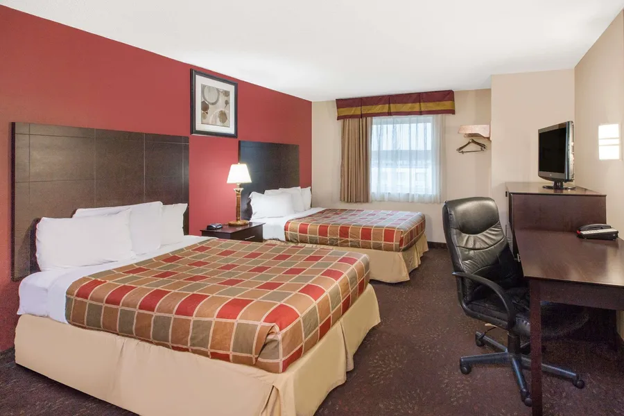 Travelodge by Wyndham Romulus Detroit Airport hotel detail image 6