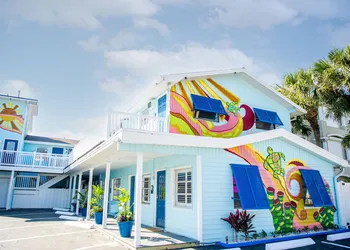 Sunburst Inn hotel thumbnail 2