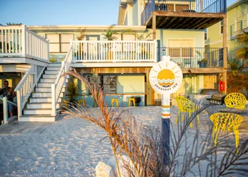 Sunburst Inn hotel thumbnail 8