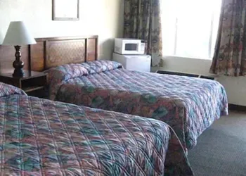 Desert Inn Motel hotel thumbnail 4