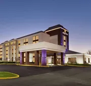 La Quinta Inn & Suites by Wyndham Dothan hotel detail image 5