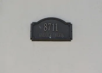 Valley Hotel hotel thumbnail 4