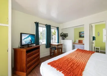 Patriots Boutique Motel hotel thumbnail 8