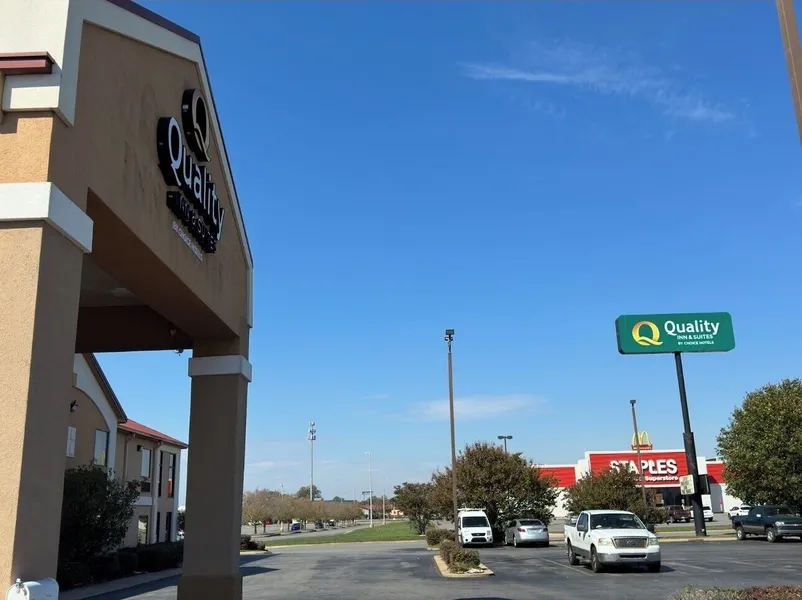 Quality Inn & Suites Pine Bluff hotel detail image 2