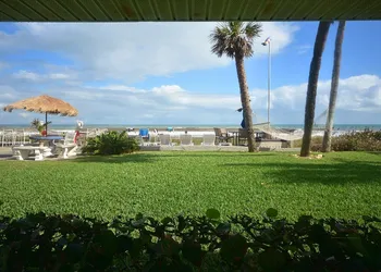 Surf Studio Beach Resort hotel thumbnail 3