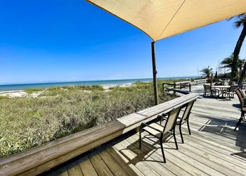 Surf Studio Beach Resort hotel thumbnail 4