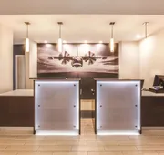 La Quinta Inn & Suites by Wyndham Philadelphia Airport hotel detail image 4